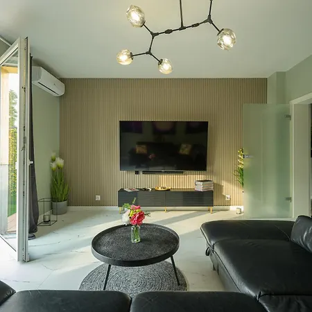 Private Baltic & Art