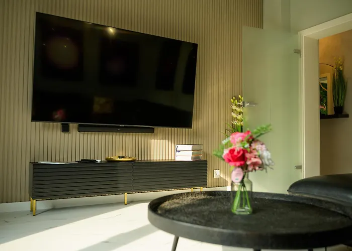 Private Baltic & Art