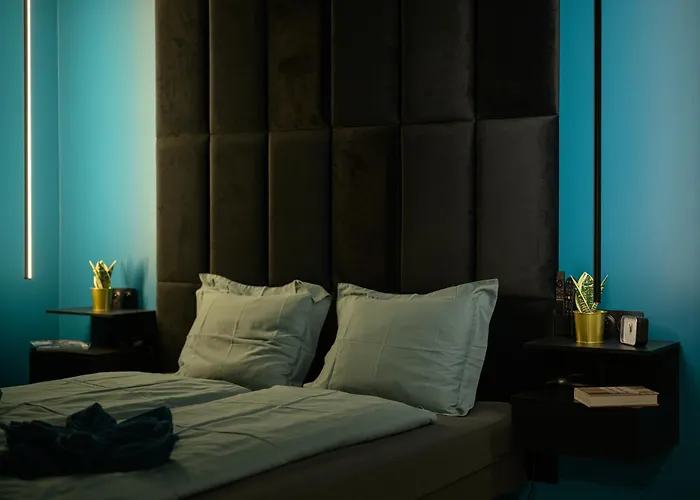 Private Baltic & Art